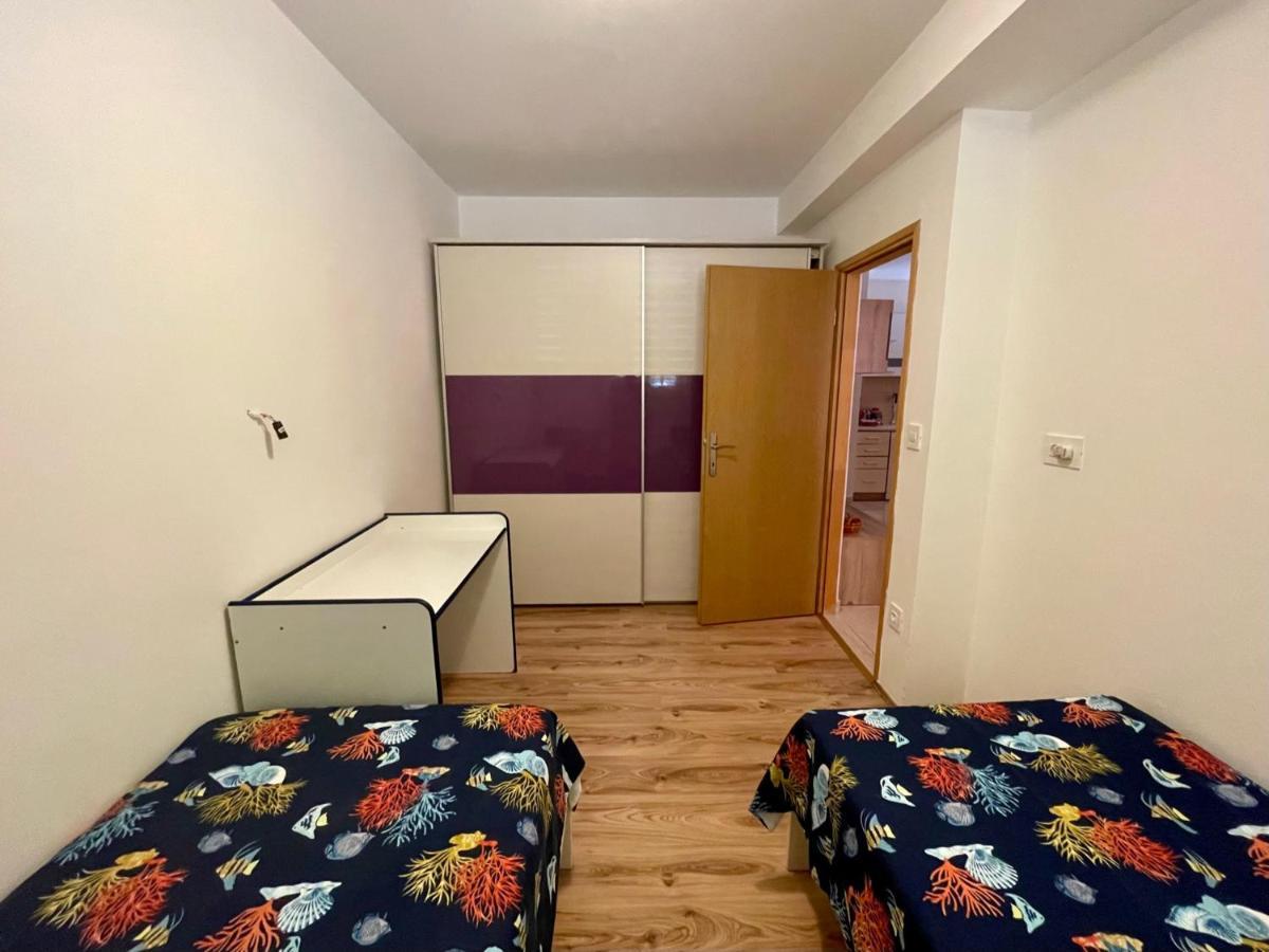 Lovro #1 & #2 Apartments Cres Kültér fotó