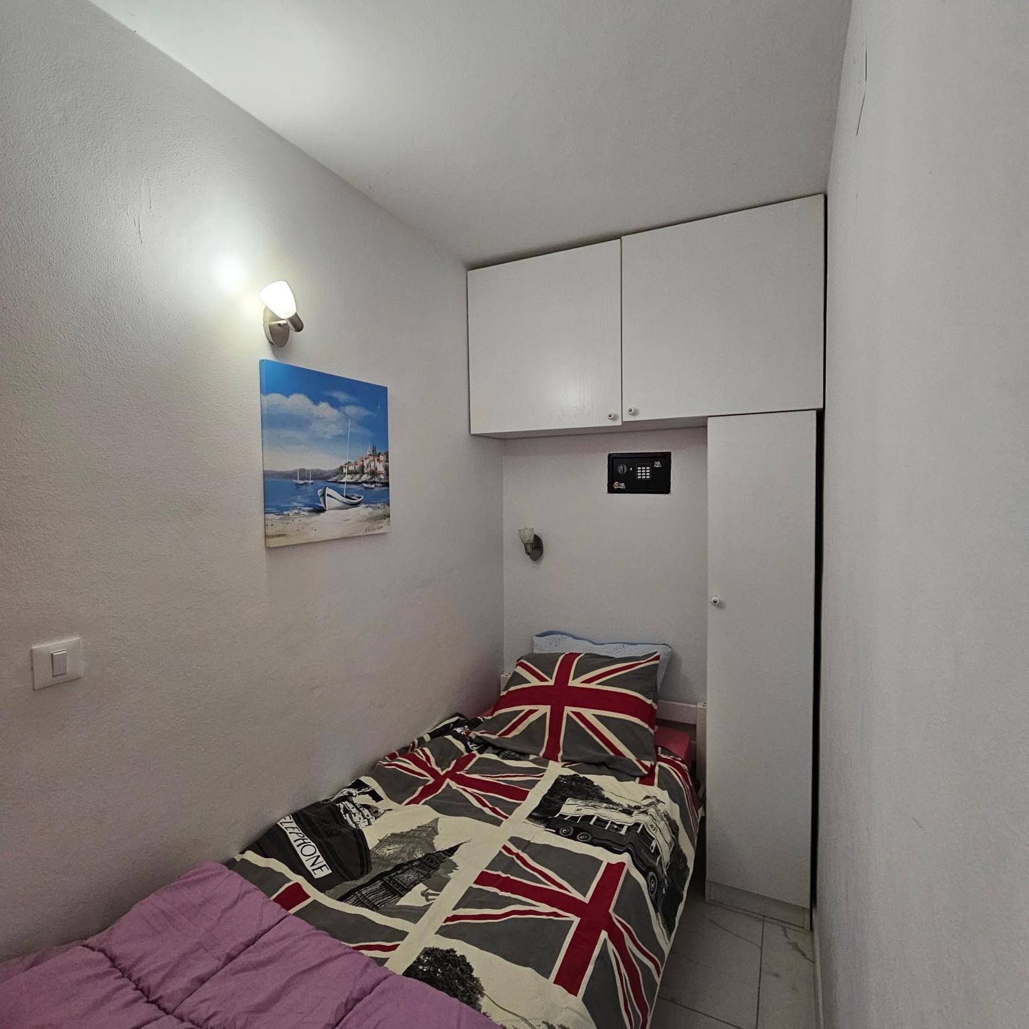 Lovro #1 & #2 Apartments Cres Kültér fotó